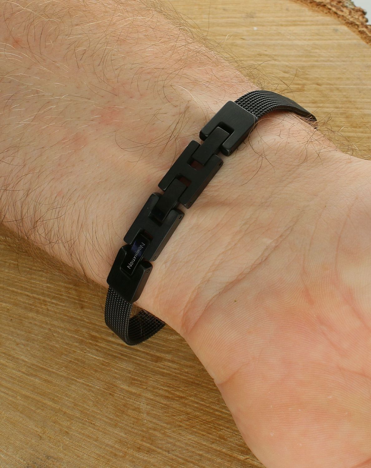 Bransoletka Męska czarna Nomination Sealover ze srebrnymi śrubkami 135004 032.png